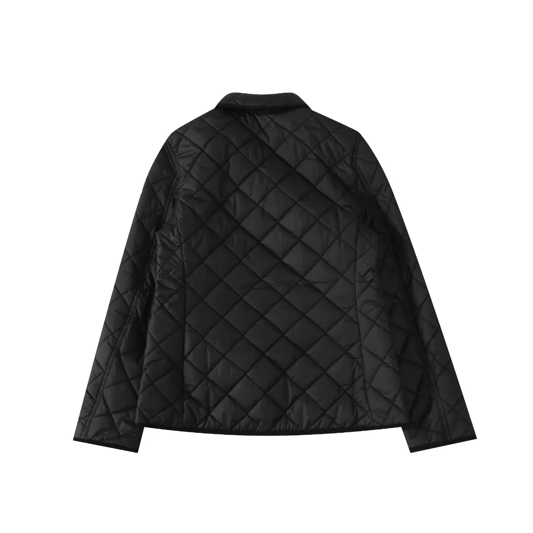 P350 #R53 Ralph Lauren Diamond Quilted Cotton Clothes Women's Tops Retro college style, classic diamond quilting, retro and warmth coexist. When delicate quilting stitches meet the three-dimensional diamond pattern, a warm cotton jacket with a college atmosphere. Exquisite details interpret autumn and winter textured outfits. 4-color versatile style, easy to control various occasions. Black classic｜Low-key high-end that never goes wrong Navy blue is calm | Quiet and intellectual temperament; Khaki is gentle | Creates a warm retro atmosphere; White is fresh | A touch of light halo in winter. Ingenuity is evident in the details, and the quality is at your fingertips. Customized metal buttons embellish the placket. Exquisite embroidery on the chest highlights the brand genes. 120g high-fill cotton is evenly filled. Commuting scene: Pair with straight trousers + loafers. Casual everyday: layered knitted skirt + short boots. College style: combination of jeans + canvas shoes. This winter, let the diamond pattern add elegance to you. Use a classic cotton coat to write your own retro fashion narrative. Color: Navy blue, black, white, khaki. Size: S M L XL. Bust: 107 111 115 119. Length: 65 66 67 68 Sleeve length: 64 64 64 64 Shoulder width: 42 43 44 45 S size: recommended within 100 catties M size: recommended within 120 catties L size: recommended within 140 catties XL size: recommended within 160 catties